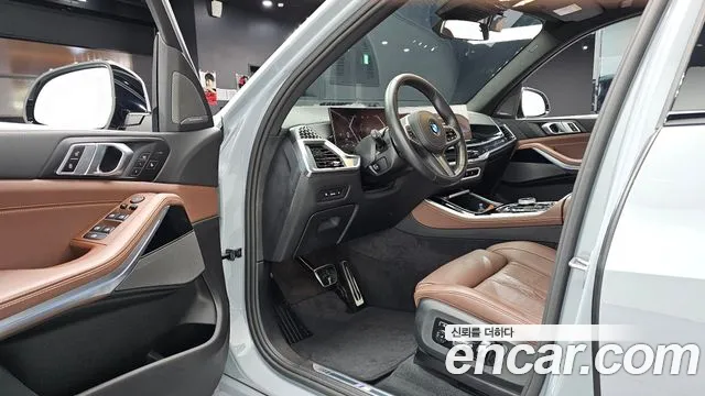BMW X5 xDrive 40i M Sport — Фото автомобиля 10