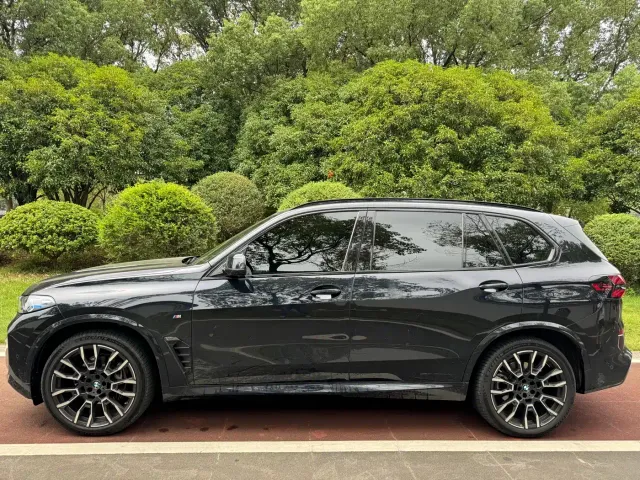 BMW X5 — Фото автомобиля 3