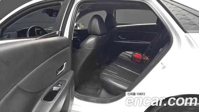 Hyundai AVANTE Новый Avante (CN7) — Фото автомобиля 12