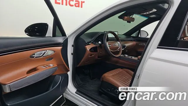 Genesis GV70 2.5T Бензин AWD — Фото автомобиля 9