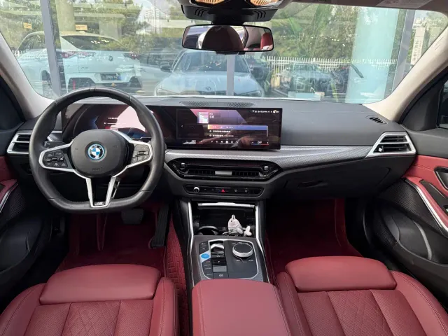 BMW i3 — Фото автомобиля 5