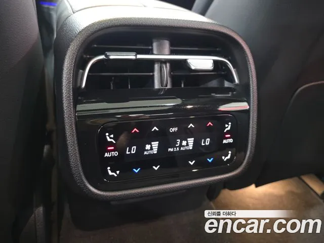 Mercedes-Benz E-Class — Фото автомобиля 16