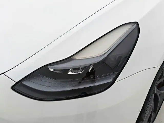 Tesla Model 3 2022 Performance High-Performance AWD — Фото автомобиля 15