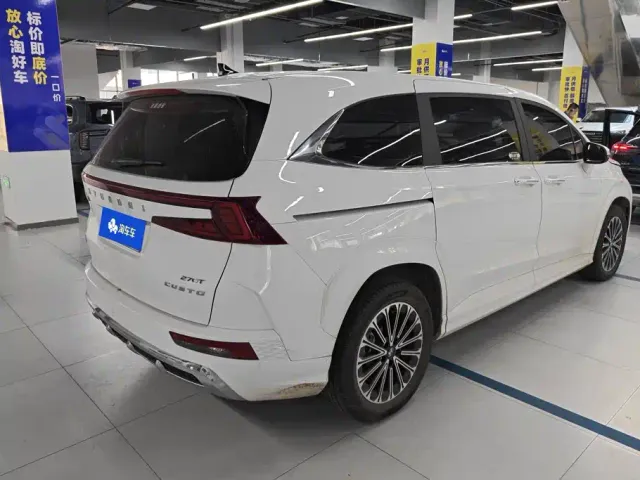 Hyundai Custo — Фото автомобиля 3