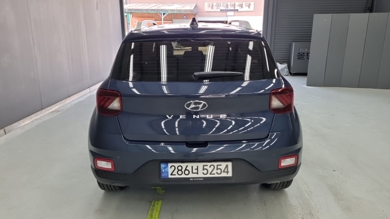 Hyundai Venue — Фото автомобиля 4