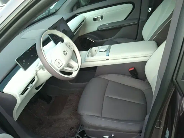 Changan Qiyuan A06 — Фото автомобиля 14