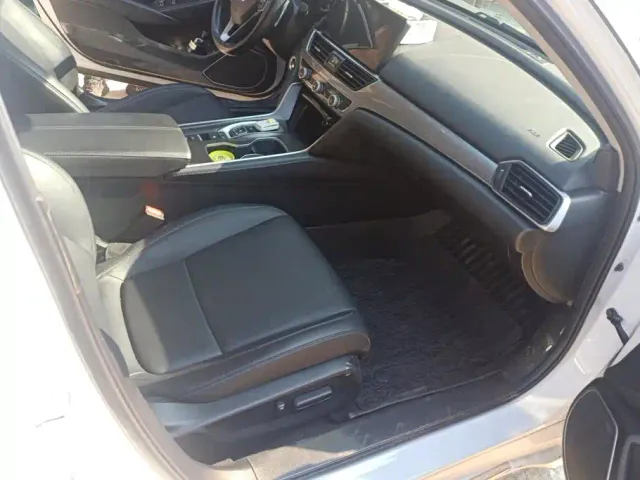 Honda Accord — Фото автомобиля 8