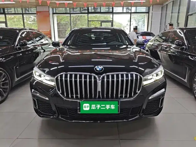 BMW 7 Series — Фото автомобиля 2