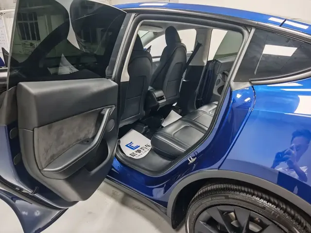 Tesla Model Y 2022 Facelift Rear-Wheel Drive Version — Фото автомобиля 8