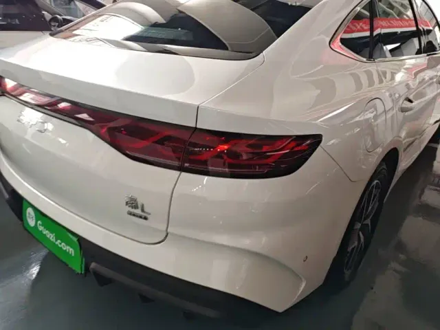 BYD Qin L — Фото автомобиля 7