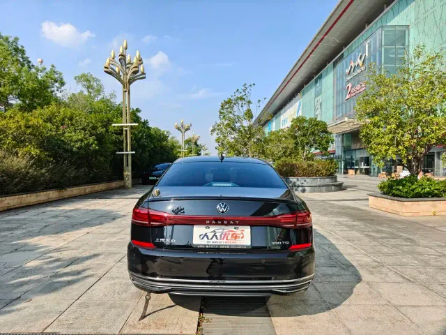 Volkswagen Passat — Фото автомобиля 5