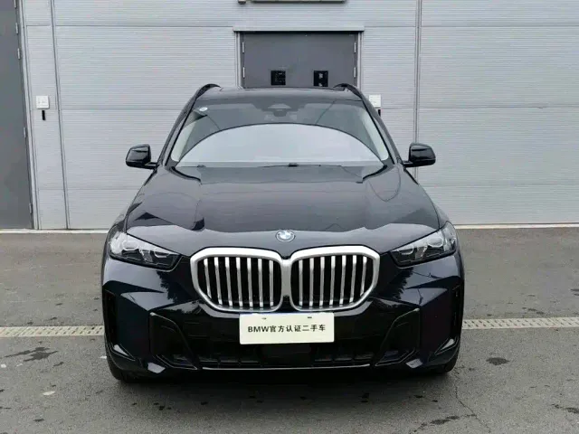 Фотография автомобиля — BMW X5