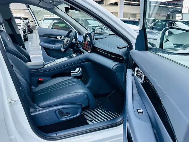 Geely Galaxy E5 — Фото автомобиля 8