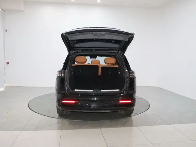 Dongfeng eπ 008 — Фото автомобиля 9