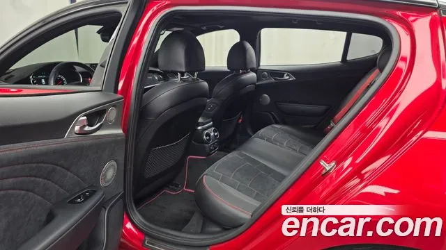 Kia Stinger Stinger Meister 3.3 GT AWD Acro Edition — Фото автомобиля 22
