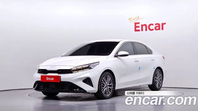 Фотография автомобиля — Kia K3 Generation 2