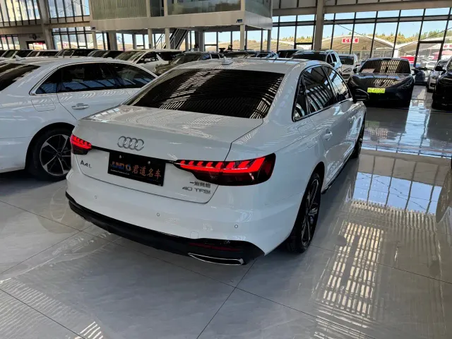 Audi A4L — Фото автомобиля 4
