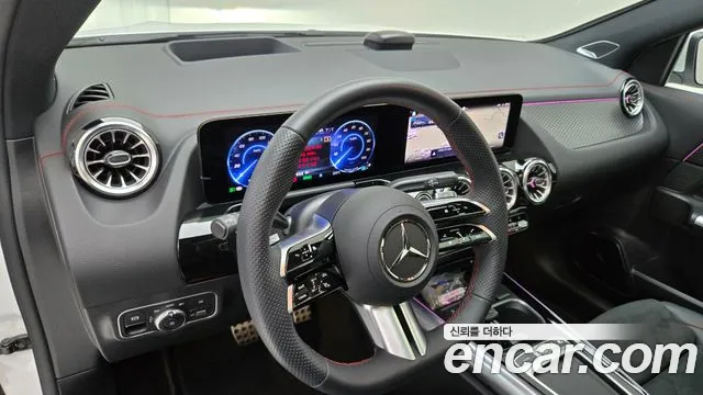 Mercedes-Benz EQA — Фото автомобиля 13