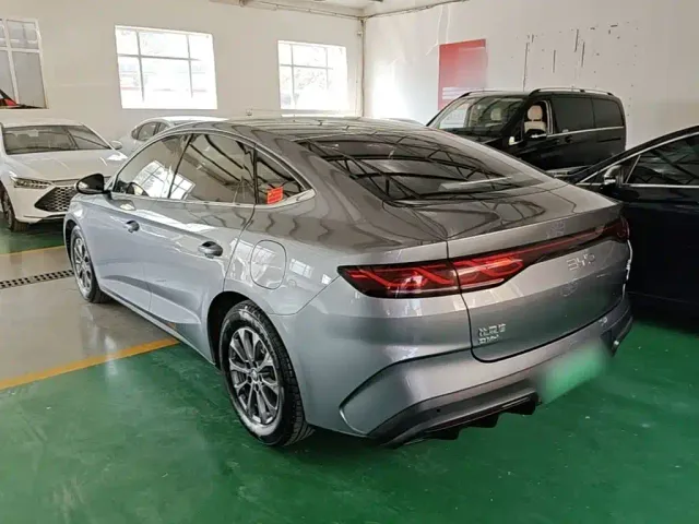 BYD Qin L — Фото автомобиля 4