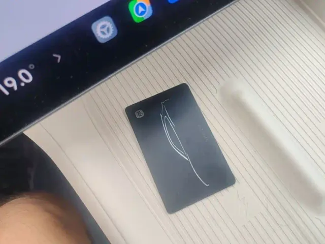 Xiaomi YU7 — Фото автомобиля 12
