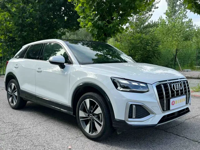 Audi Q2L — Фото автомобиля 3