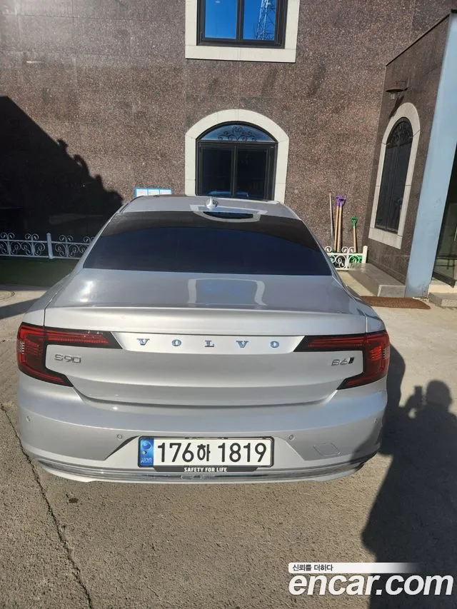 Вольво S90 — Фото автомобиля 4