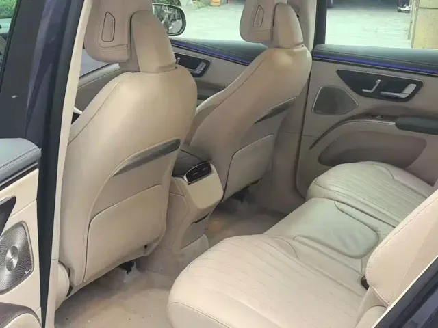 Mercedes-Benz EQS SUV — Фото автомобиля 8