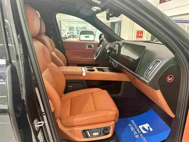Li Auto L9 — Фото автомобиля 15