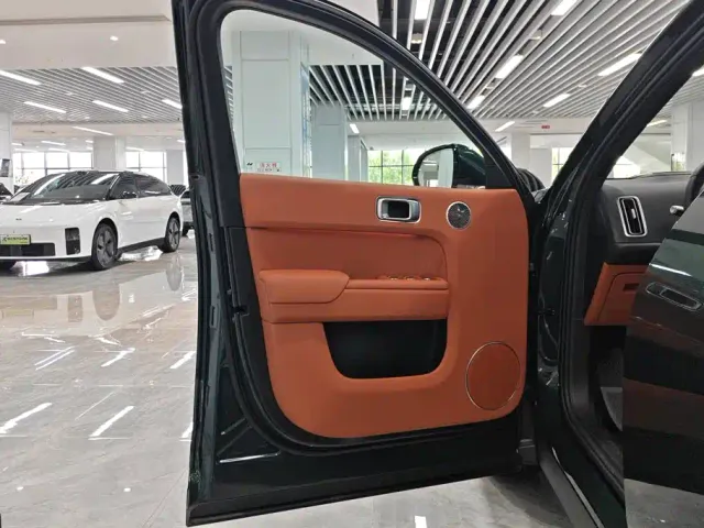 Li Auto L7 — Фото автомобиля 7