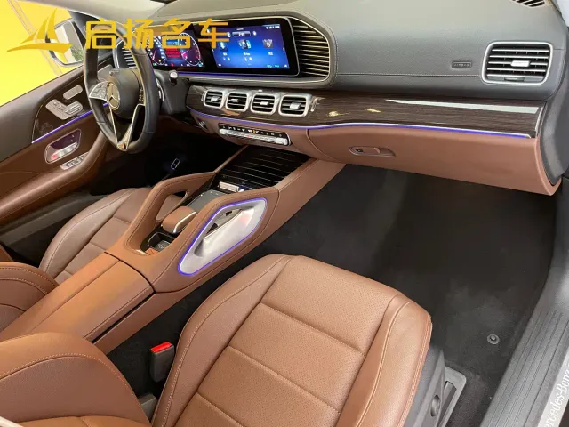 Mercedes-Benz GLE-Class — Фото автомобиля 12