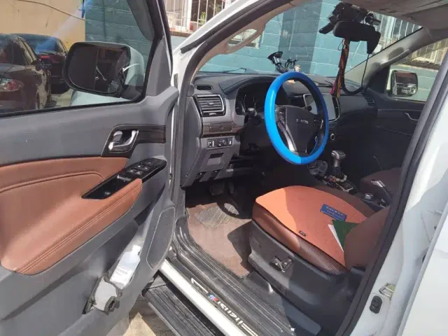 Isuzu mu-X Ranger — Фото автомобиля 17