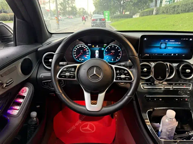 Mercedes-Benz Mercedes-Benz GLC Coupe 2020 GLC 260 4MATIC Coupe SUV — Фото автомобиля 14
