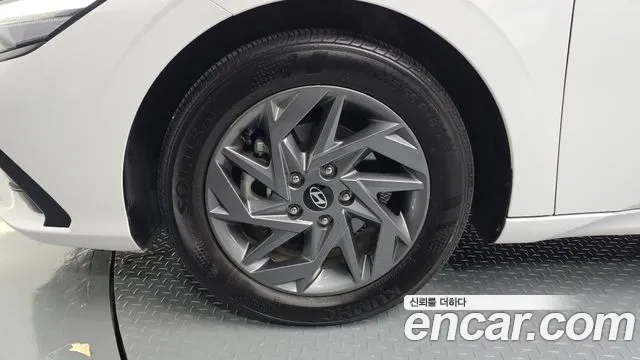 Hyundai Avante CN7 — Фото автомобиля 5