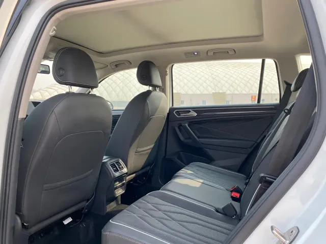 Volkswagen Tiguan L — Фото автомобиля 10