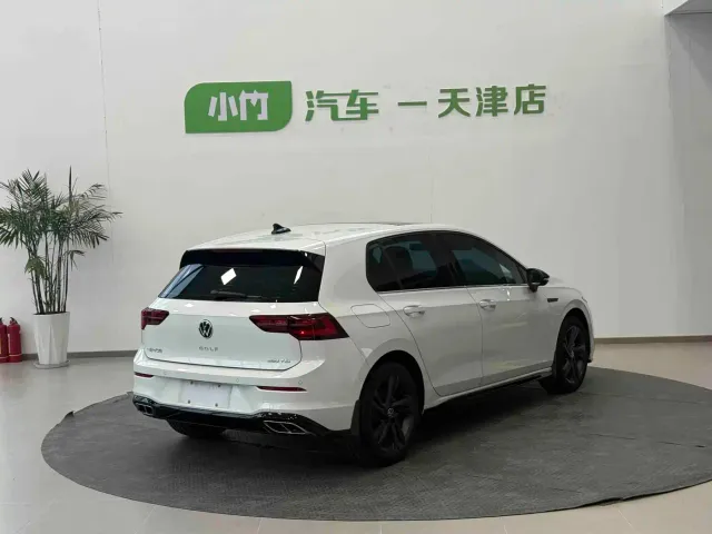 Volkswagen Golf — Фото автомобиля 8