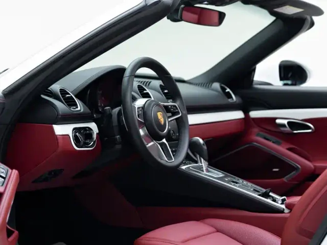Porsche 718 — Фото автомобиля 13