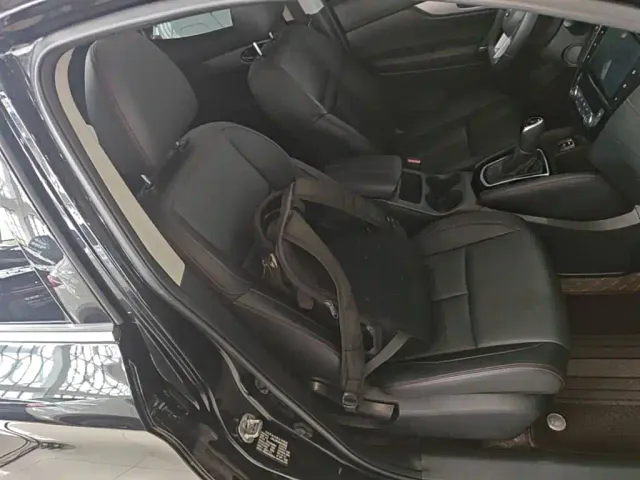 Nissan Qashqai — Фото автомобиля 24