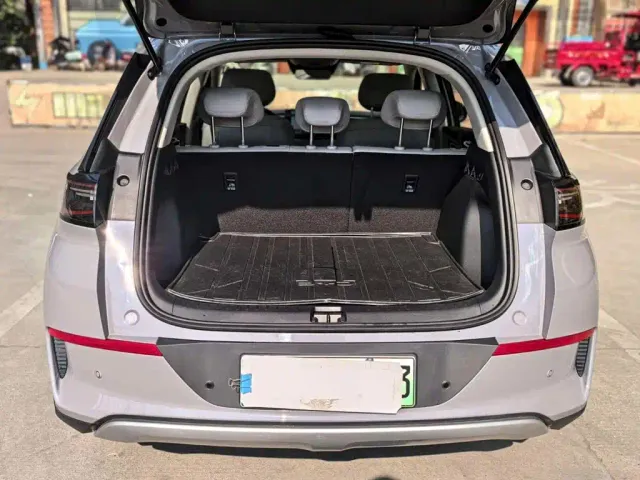 BYD Sealion 05 EV — Фото автомобиля 12