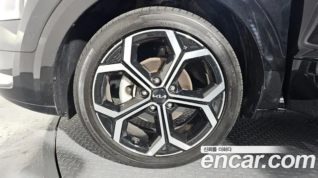 Kia Niro The All New Niro Signature — Фото автомобиля 5