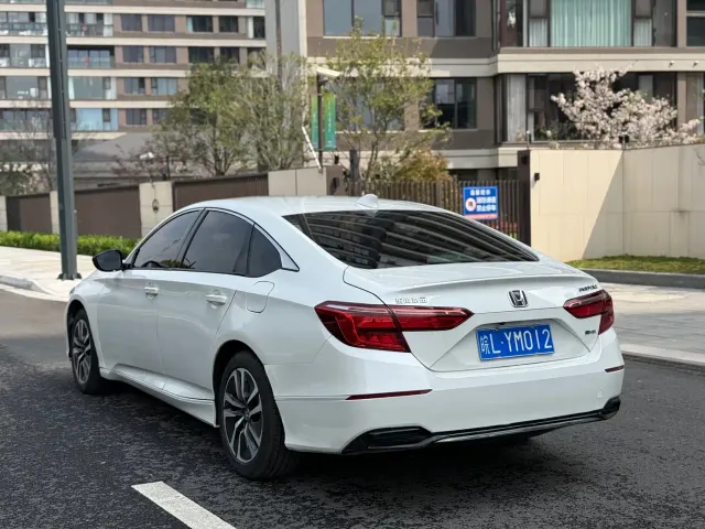 Honda Inspire — Фото автомобиля 7