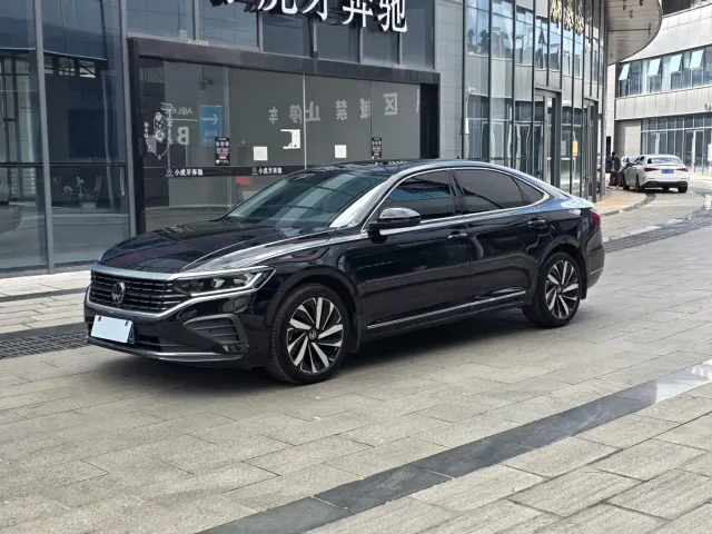 Фотография автомобиля — Volkswagen Passat