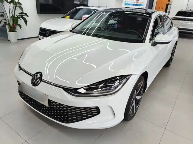 Фотография автомобиля — Volkswagen Lamando