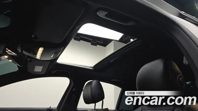 Mercedes-Benz E-Class — Фото автомобиля 19