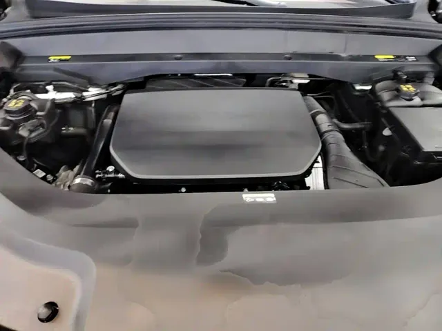 Li Auto L8 — Фото автомобиля 19
