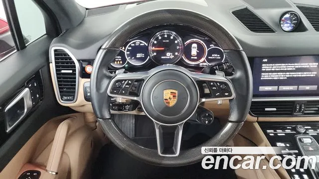 Porsche Cayenne — Фото автомобиля 13