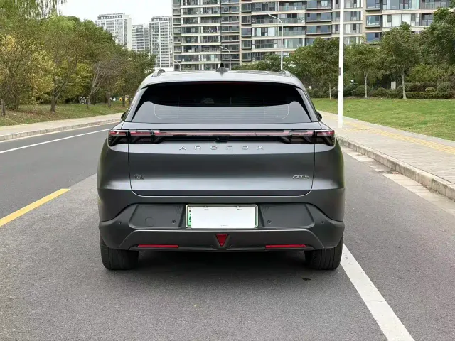 Arcfox Alpha T5 — Фото автомобиля 4