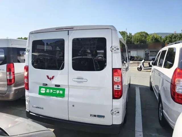 Wuling Yangguang — Фото автомобиля 6