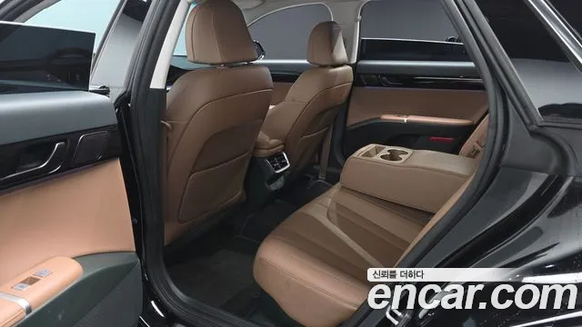 Hyundai Grandeur GN7 — Фото автомобиля 17