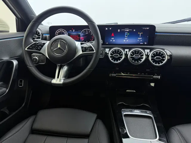 Mercedes-Benz A-Class — Фото автомобиля 9