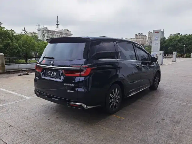 Honda Odyssey — Фото автомобиля 20